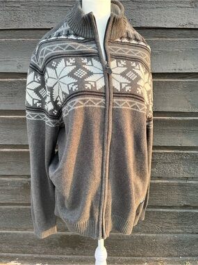 Chaps Men's Charcoal Gray Zip-Up Sweater with Nordic Pattern